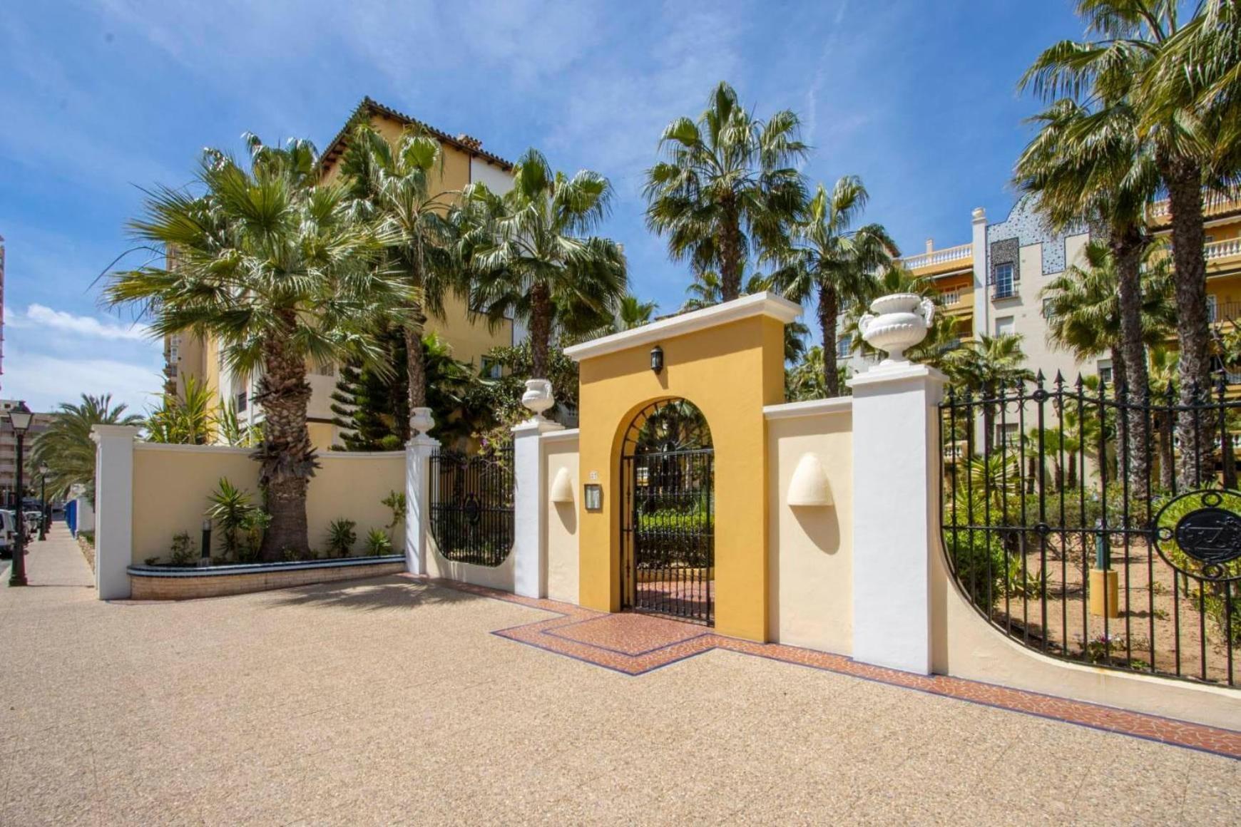 Aldea Del Mar Buganvilla Apartament Torrevieja Bagian luar foto